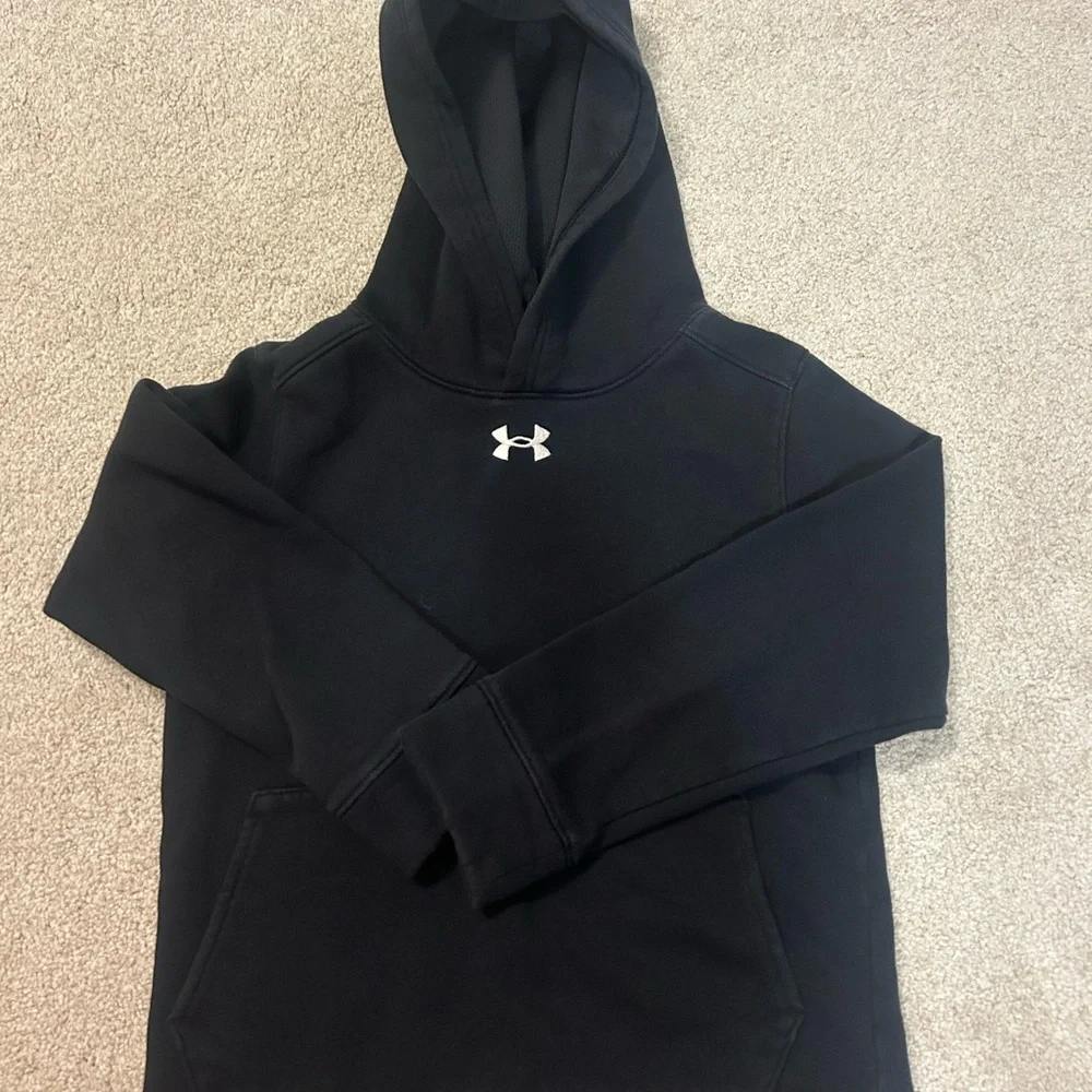 Under Armour Black Hoodie Youth size small - Picture 1 of 2